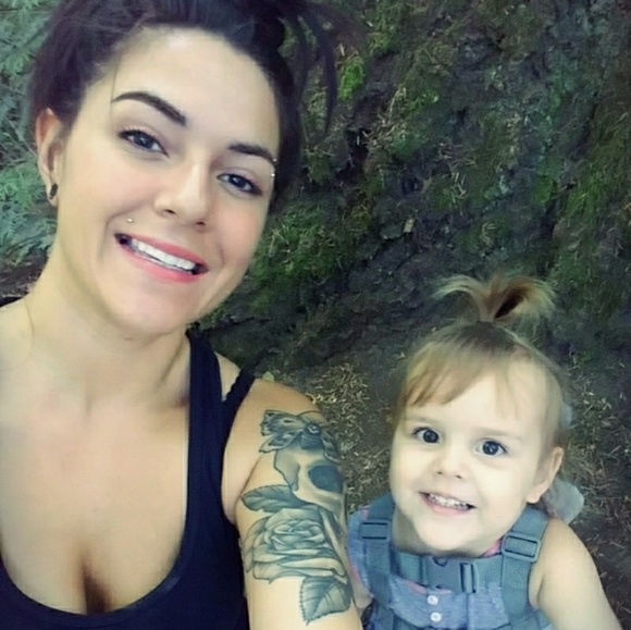 Meet your Posher, Christina - Picture 5 of 9